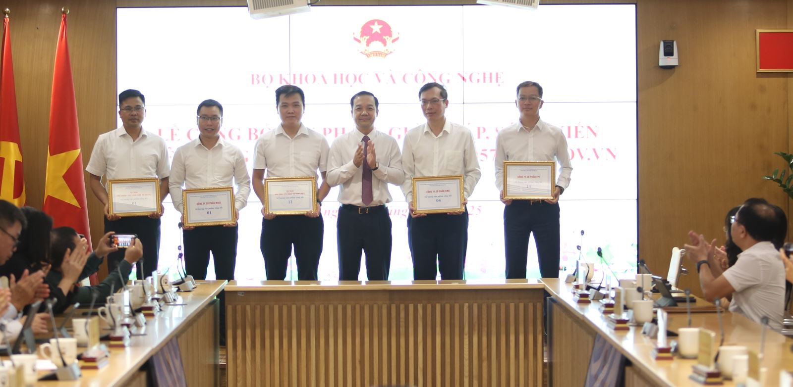CÔNG BỐ 32 SẢN PHẨM, GIẢI PHÁP S.T.I.D